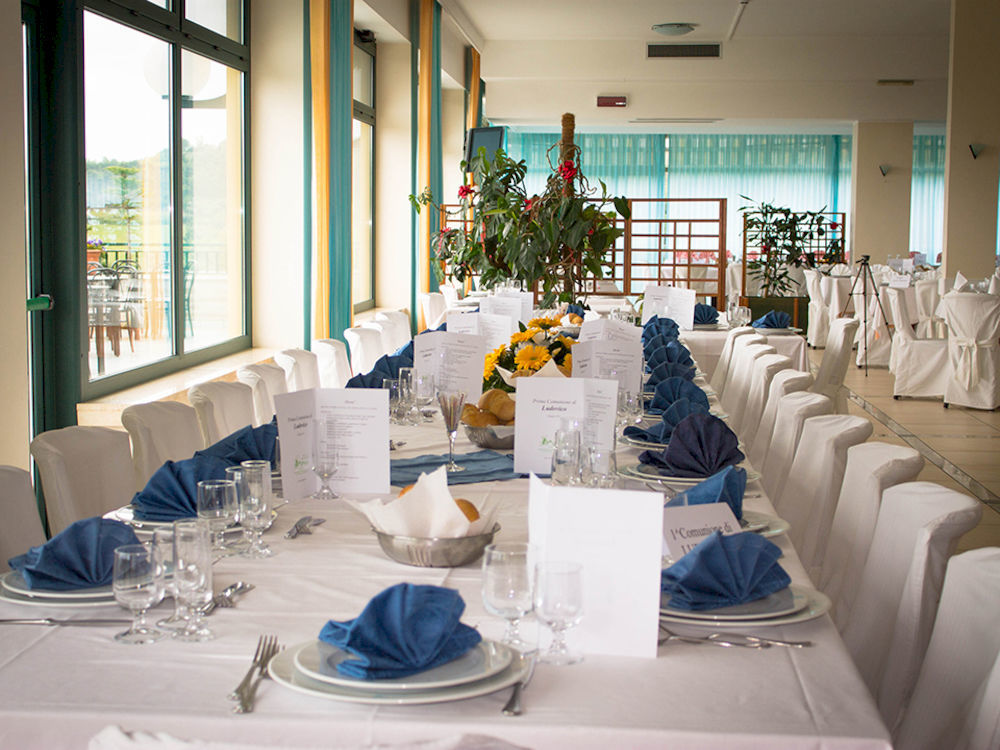 Hotel Ristorante Il Grillo Аквавива-Пичена Экстерьер фото
