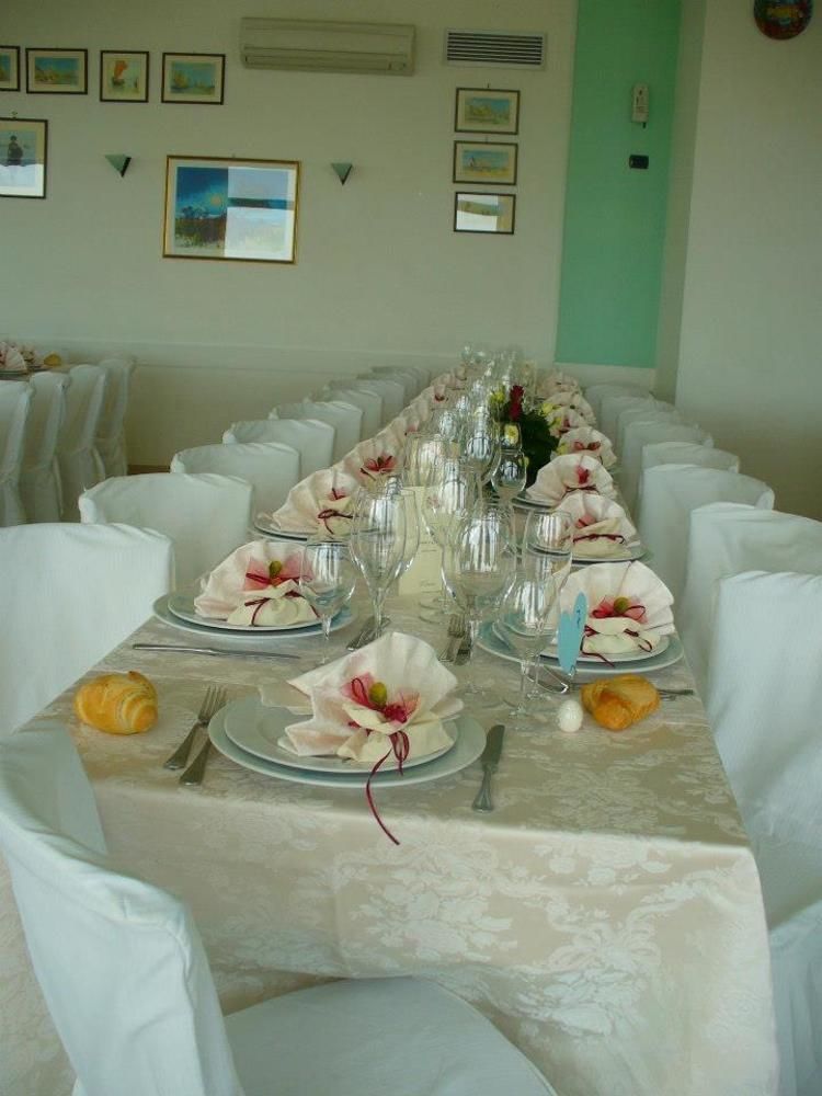 Hotel Ristorante Il Grillo Аквавива-Пичена Экстерьер фото